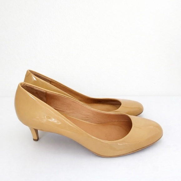 Corso Como Shoes - Corso Como Tan Patent Leather Heels Size 8 1/2 M.